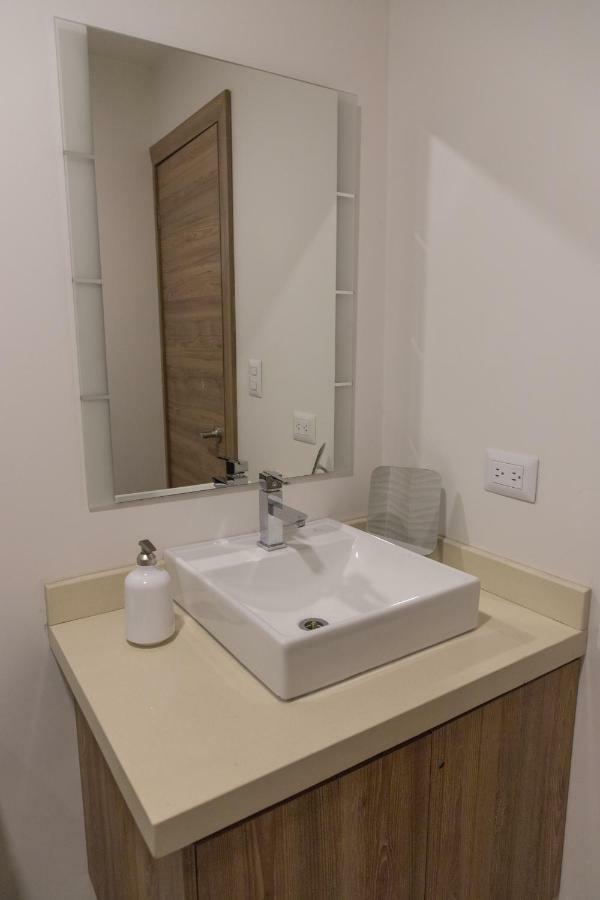 Le Bristol Aparthotel Cuenca Bagian luar foto